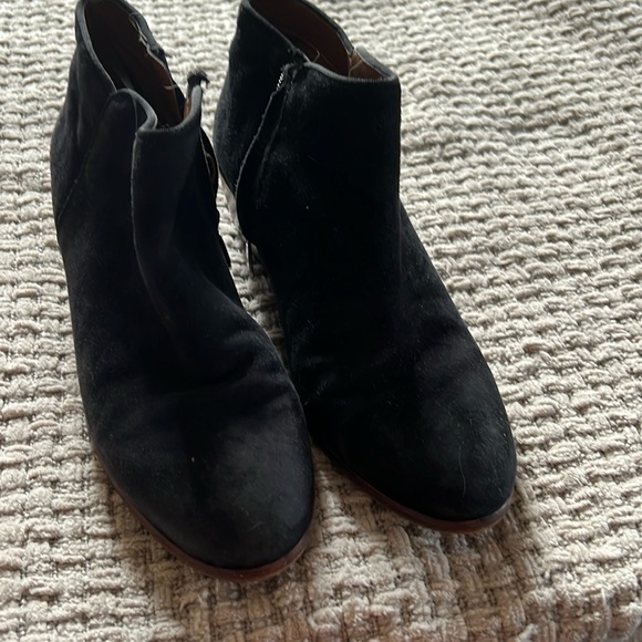 Ankle boot - Picture 1 of 3